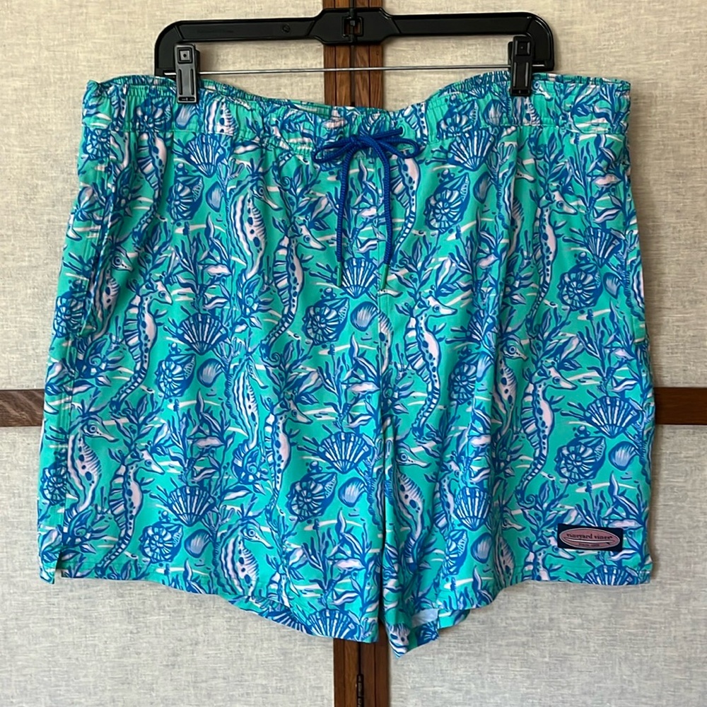 Vineyard Vines Seahorse and Shells Chappy Swim Trunks Shorts - XL